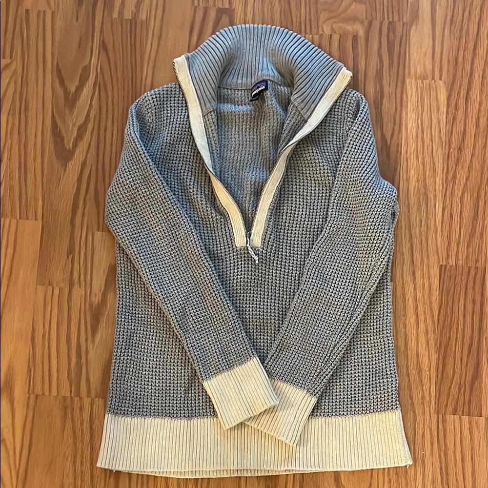Patagonia Gray and Cream Half-Zip Sweater